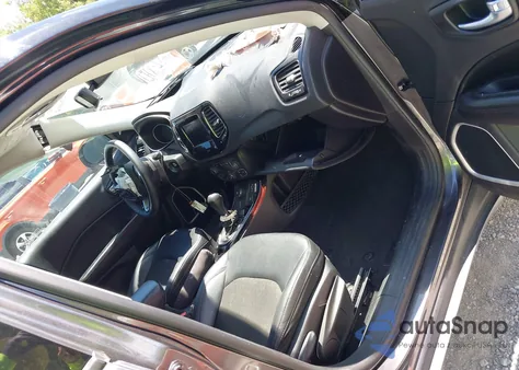 2021 Jeep Compass Altitude 4X4 из США, поврежденный, VIN 3C4NJDBB1MT586712